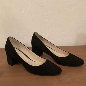 Cole Haan 71/2 black suede pumps.